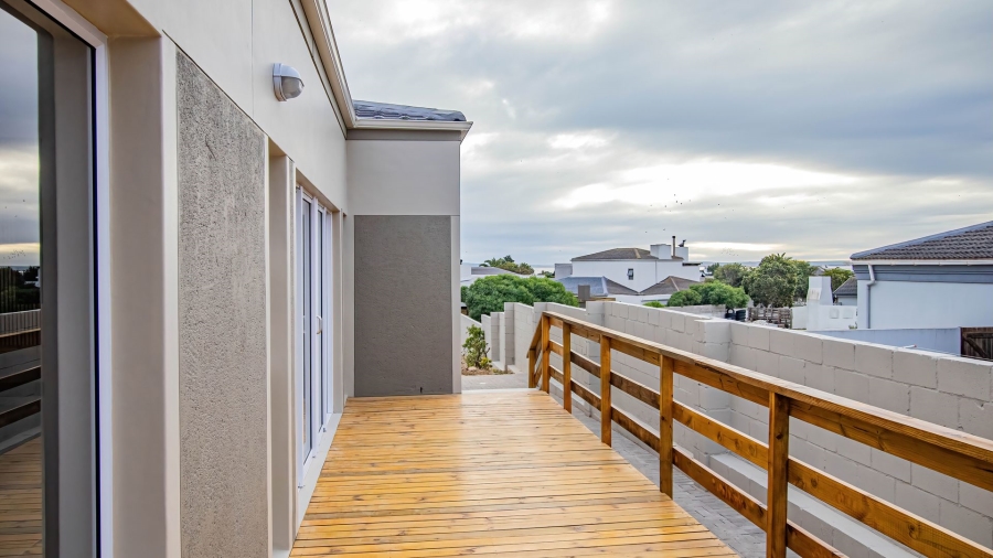 4 Bedroom Property for Sale in Country Club Western Cape